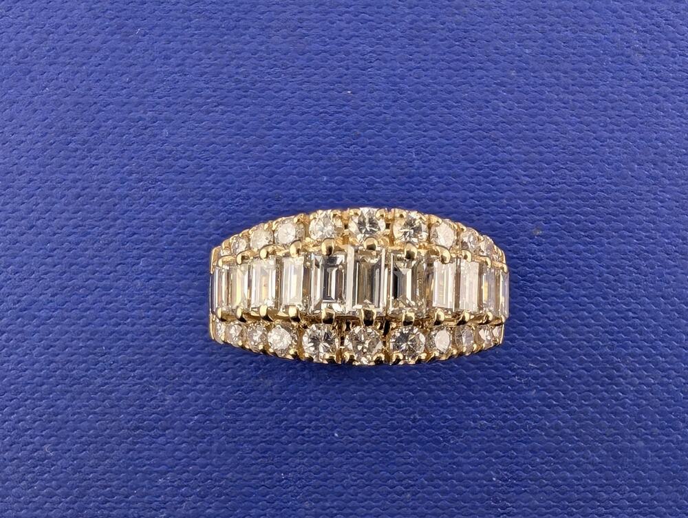 14kt Yellow Gold and Diamond-2.0ctw Band-5.4g